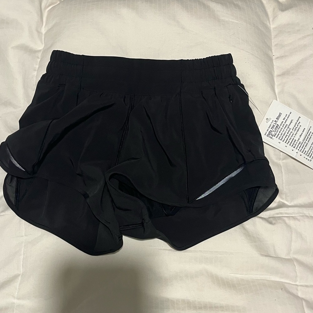 Black Lululemon Hotty Hot LR Short 2.5” *Lined